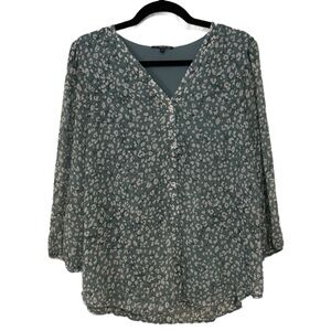 West Kei Green and White Blouse
